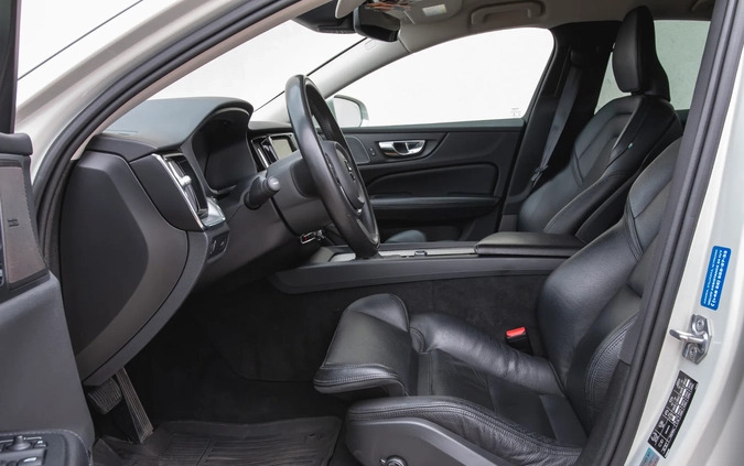 Volvo S60 cena 150000 przebieg: 91000, rok produkcji 2020 z Nowy Staw małe 301